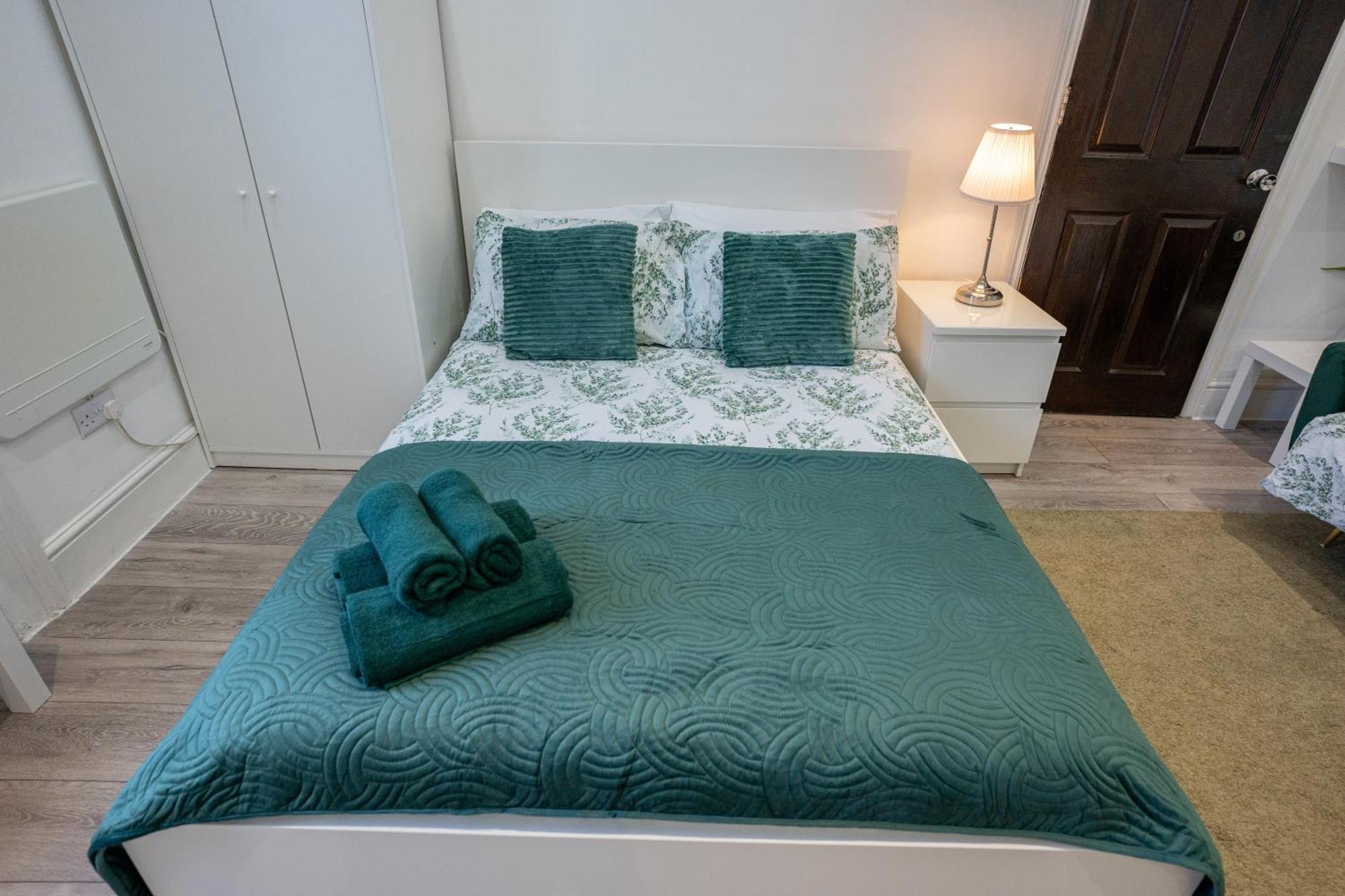 Beautiful Studio Flat In Hackney Next To Overground Station London Exterior photo