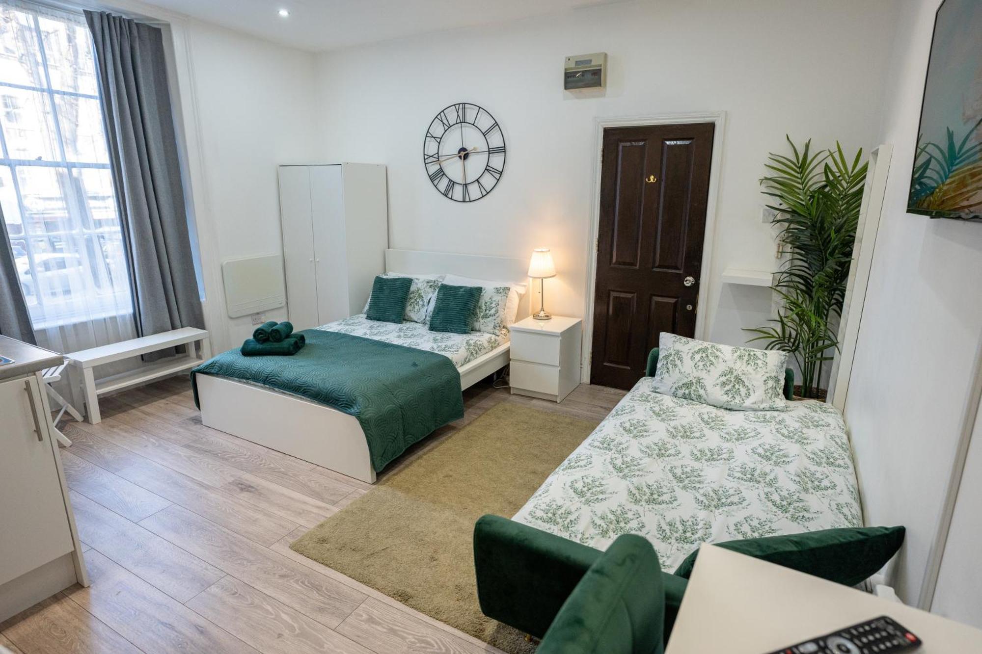 Beautiful Studio Flat In Hackney Next To Overground Station London Exterior photo