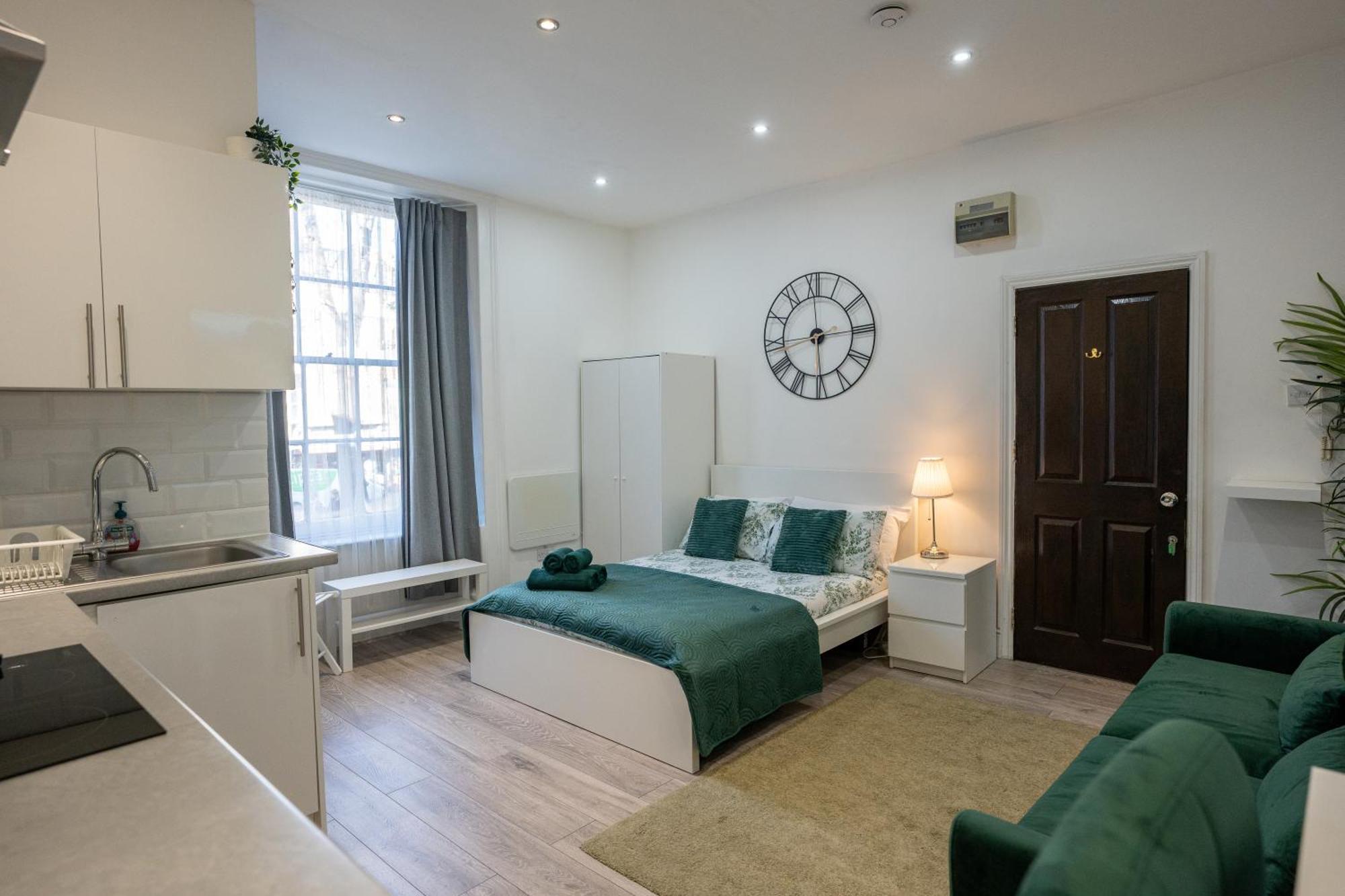 Beautiful Studio Flat In Hackney Next To Overground Station London Exterior photo